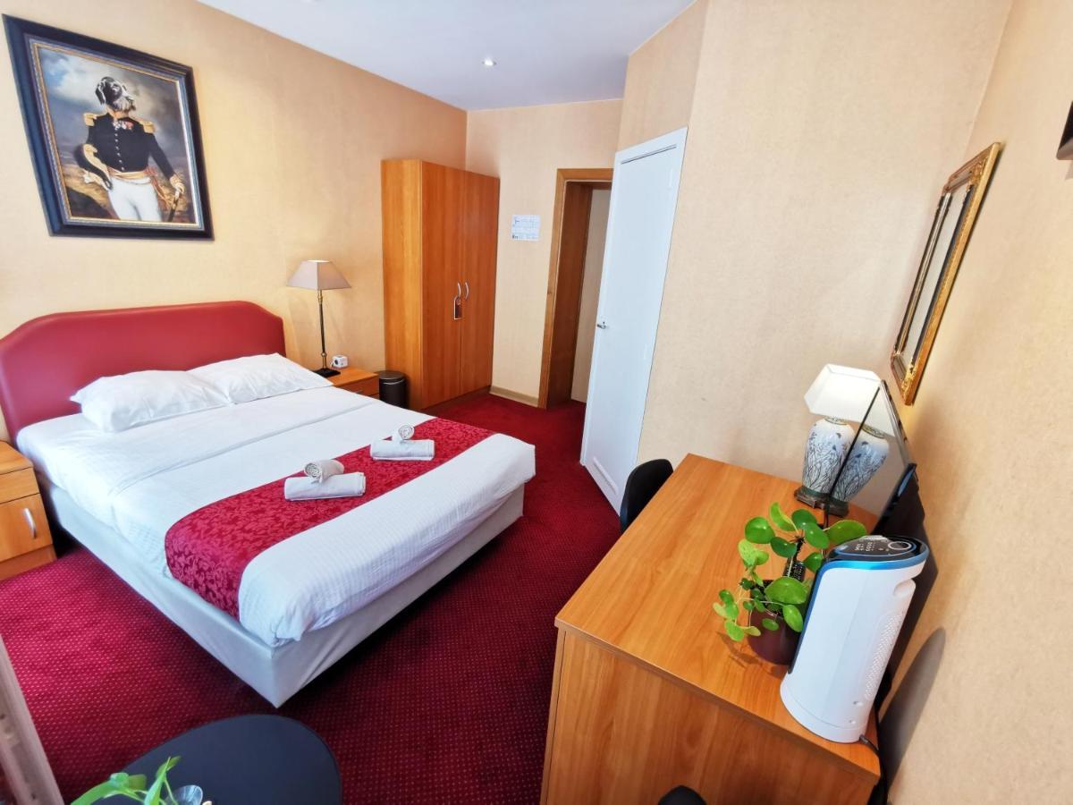 Hotel Cardiff Oostende Ruang foto