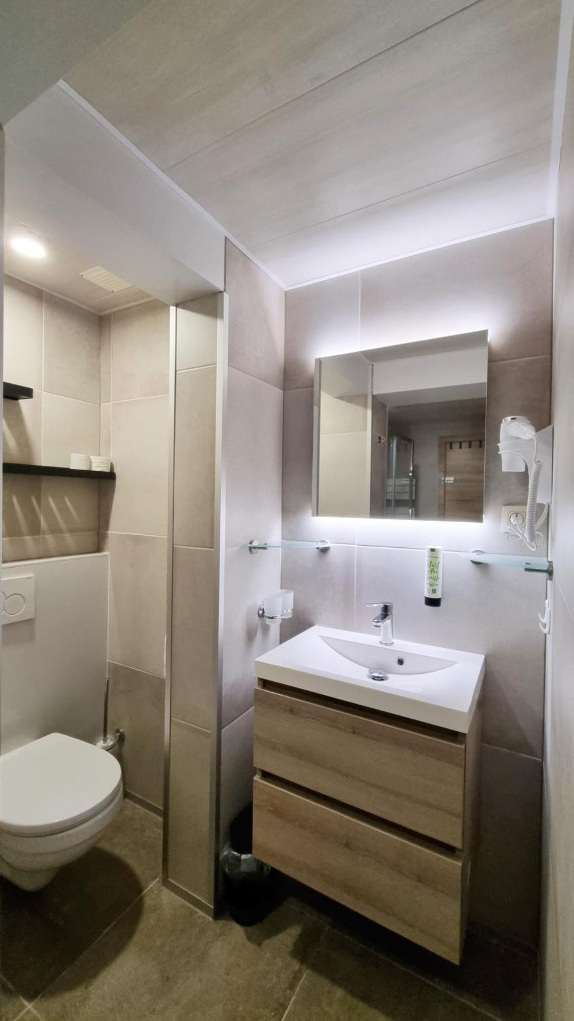 Hotel Cardiff Oostende Bagian luar foto