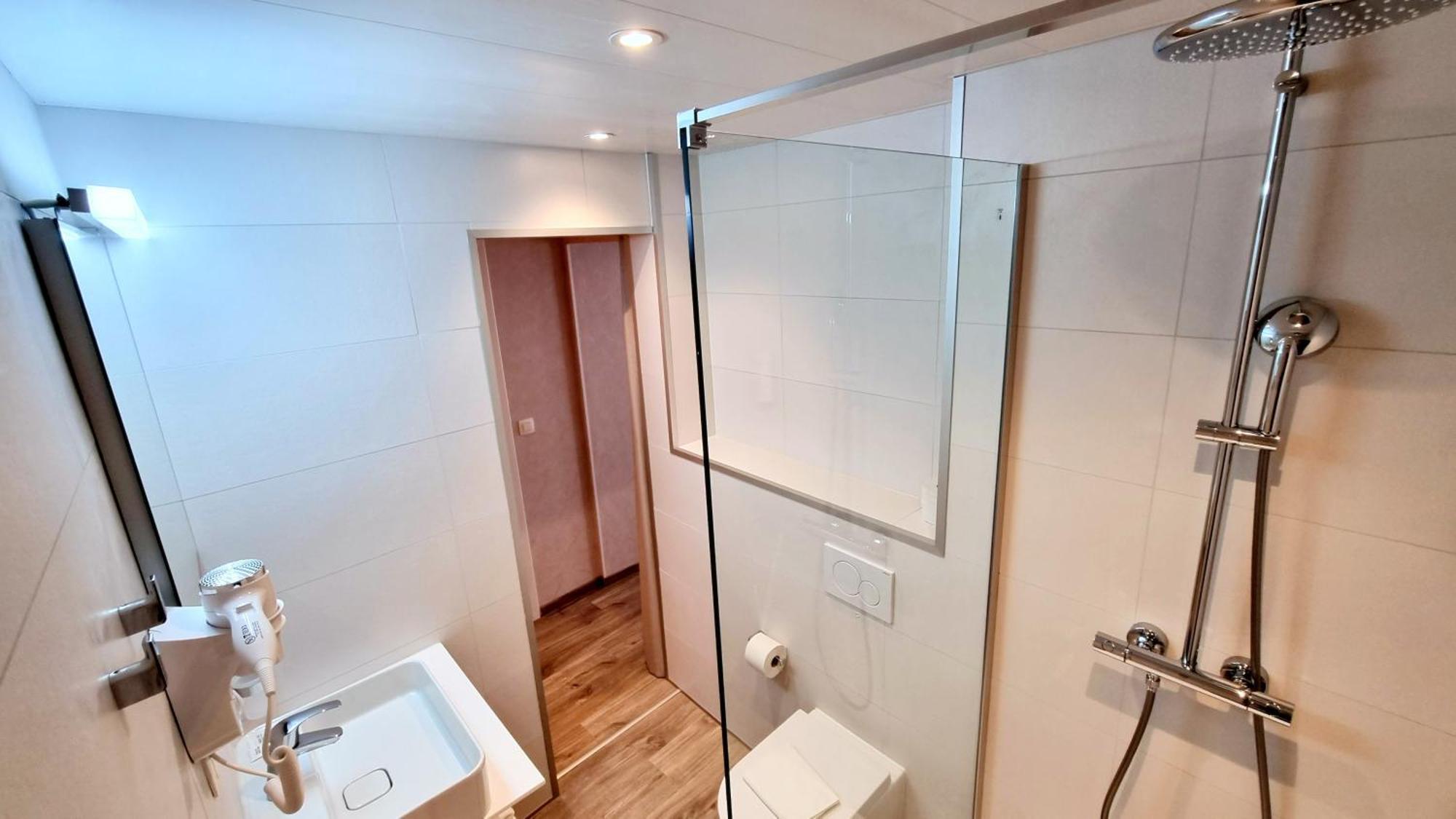 Hotel Cardiff Oostende Ruang foto