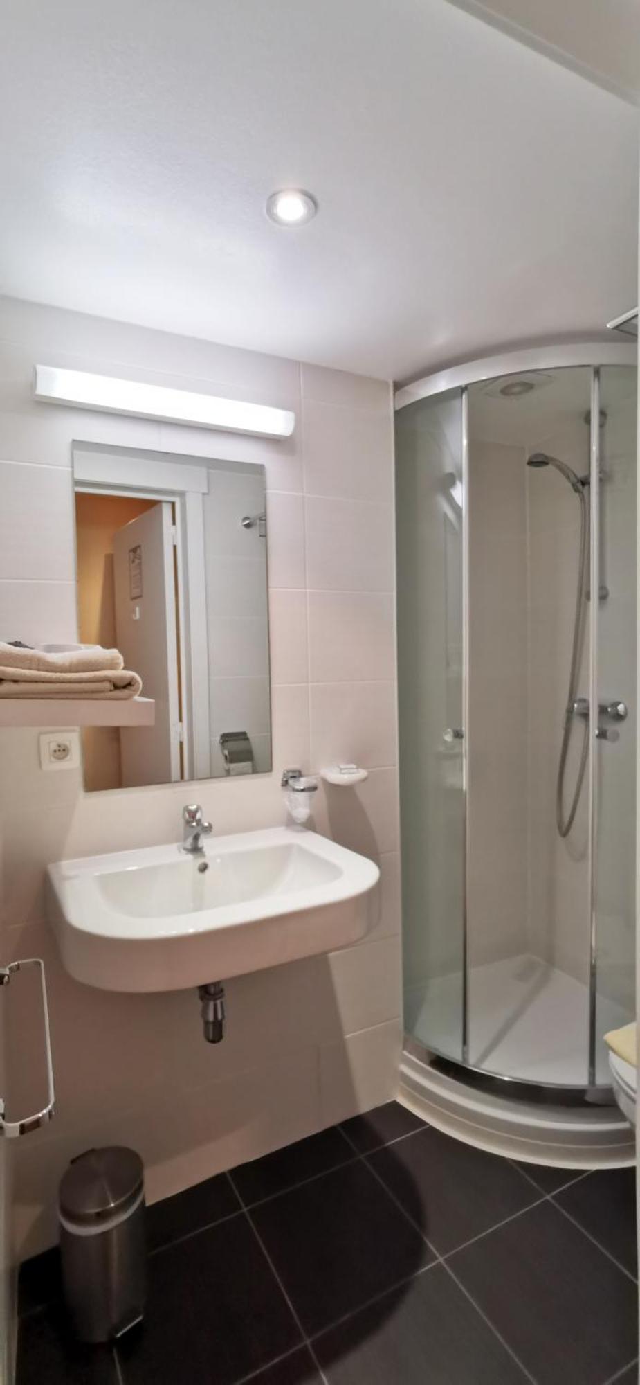Hotel Cardiff Oostende Ruang foto